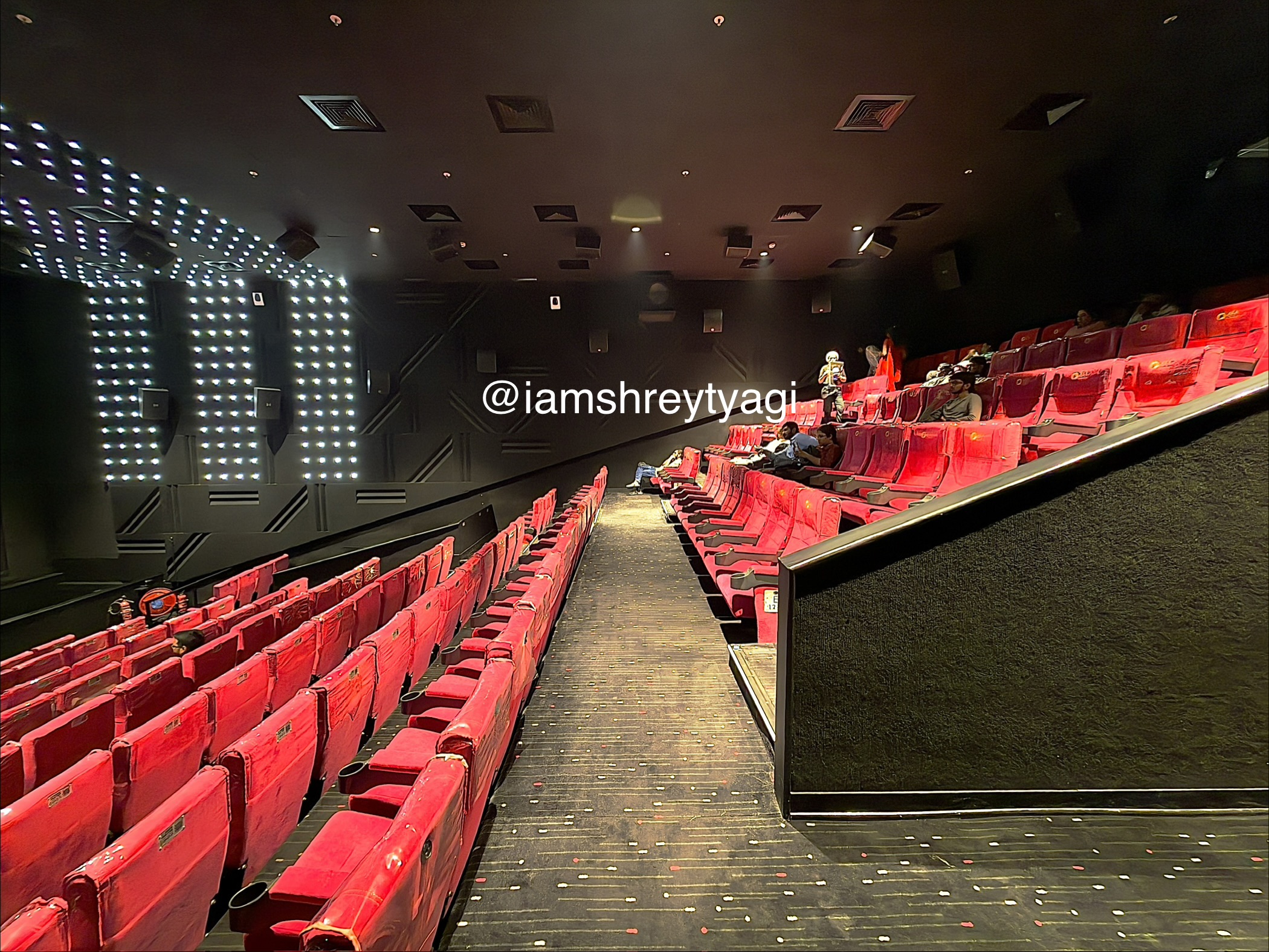 Auditorium midways sideways showing steepness